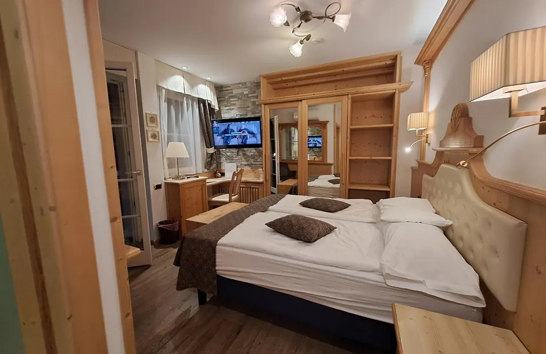 Alexander Hotel Alpine Wellness Dolomites-1