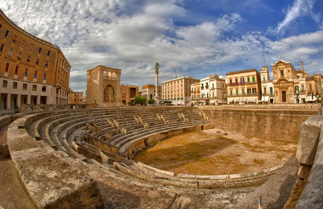 Central Plaza Lecce-1
