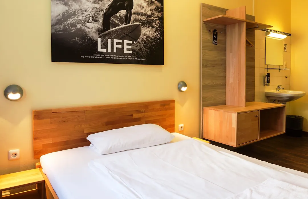 Euro Youth Hotel Munich-1