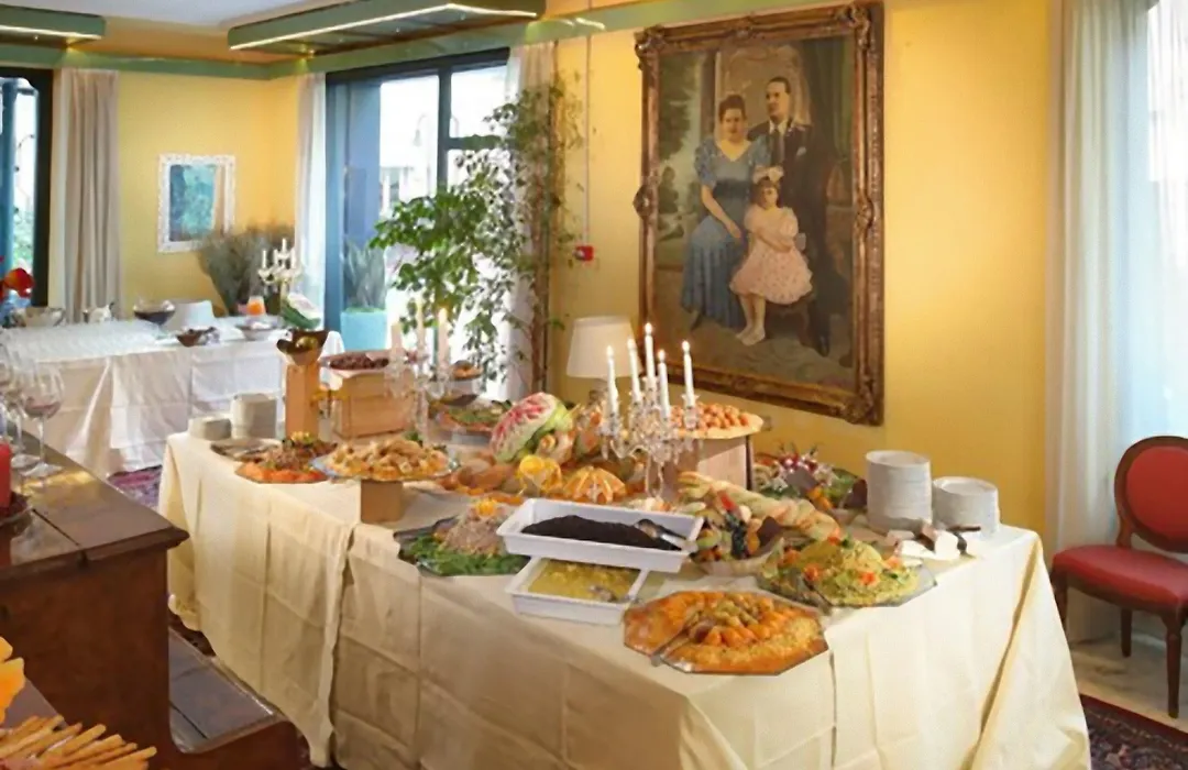 Hotel Ambrosiano-1