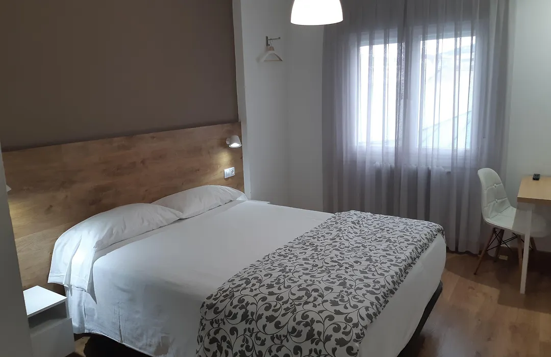 Hostal-Restaurante LUGANO-1