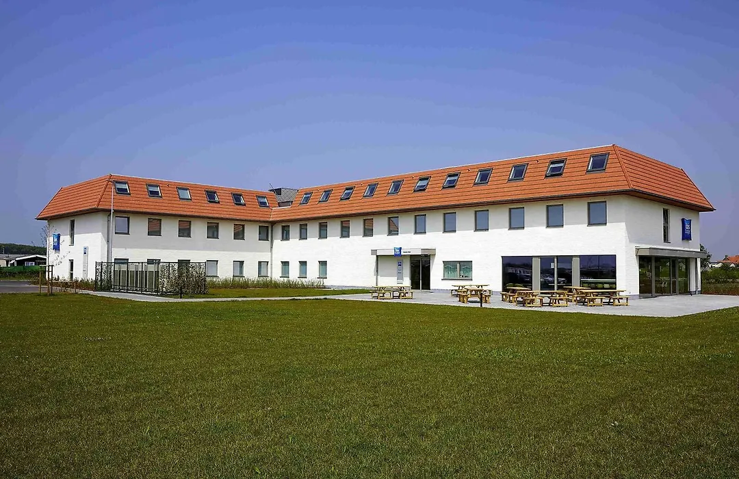 Ibis Budget Oostende Airport-1