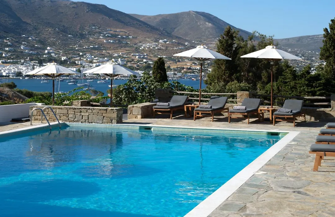 Akrotiri Hotel-1