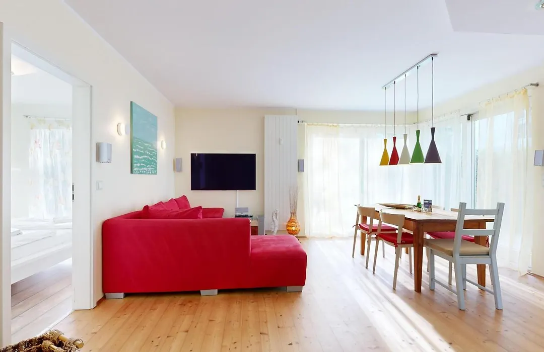 strandnahe FeWo mit 2 Schlafzimmern und Terrasse, Villa am Kurpark, Binz-1