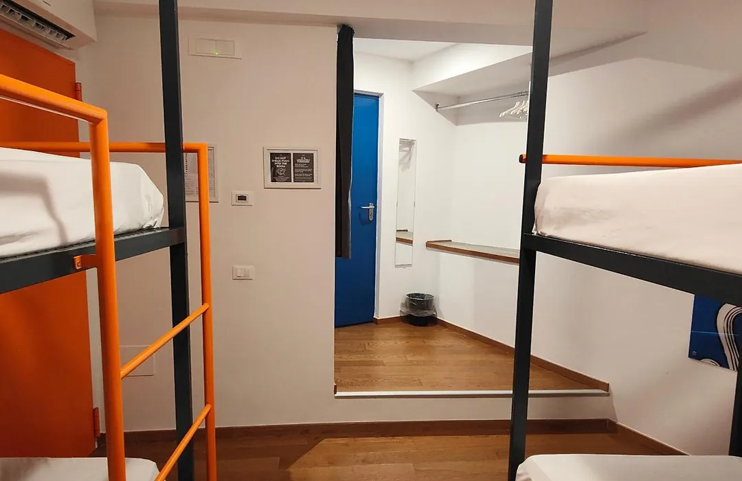 Tric Trac Hostel-1