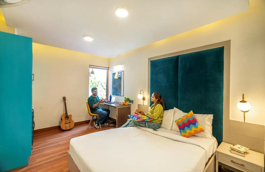 Gostops Delhi - Private Rooms & Dorms-1
