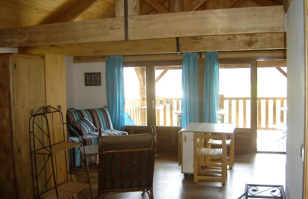 Paysannerie des Versanes - Chambres et gîte-1
