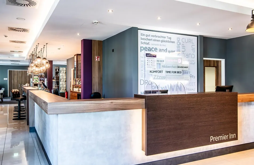 Premier Inn Heidelberg City Centre-1
