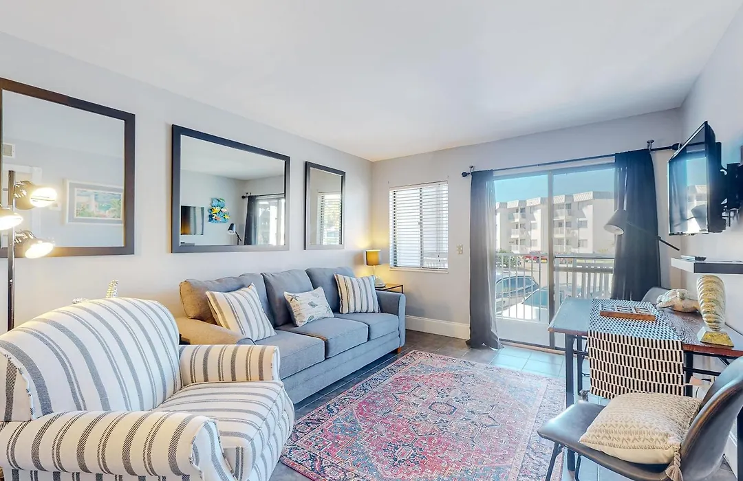 Plantation East #1110-1
