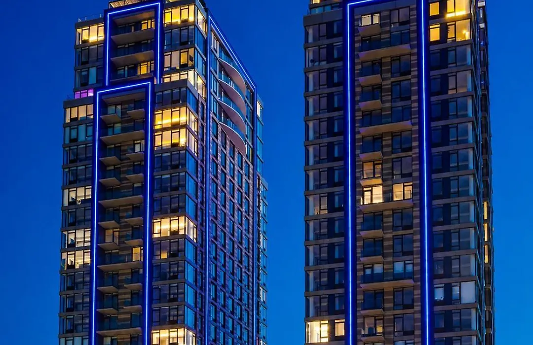 Global Luxury Suites At The Arches-1