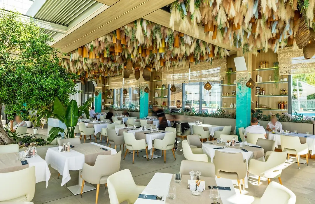 Hotel Opera Mamaia-1