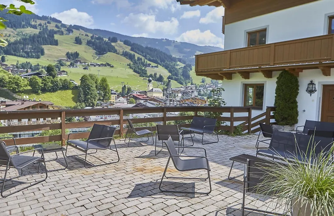Chalet Wallehen By We Rent, Ski-In & Ski-Out-1