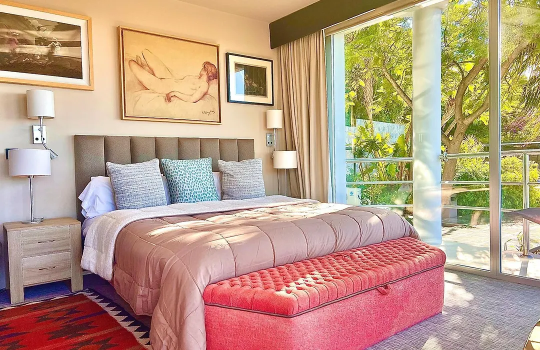 Marbella Boutique Art Suites-1