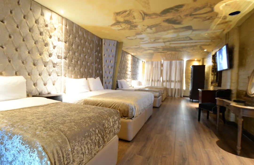 The Arthouse Hotel-1
