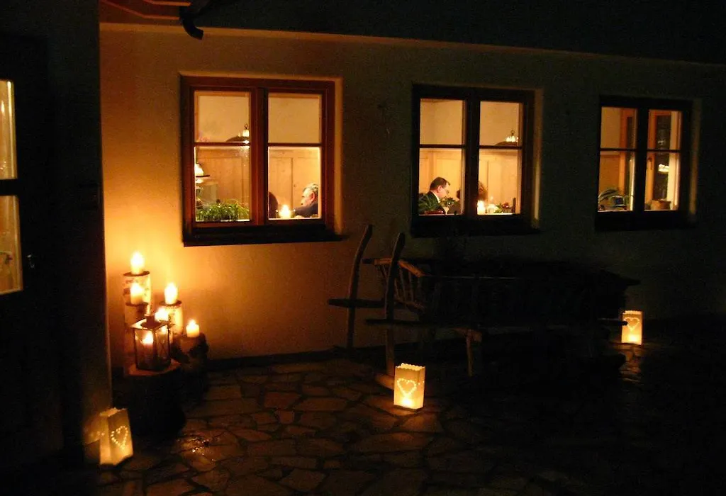 Messnerwirt Onach-1