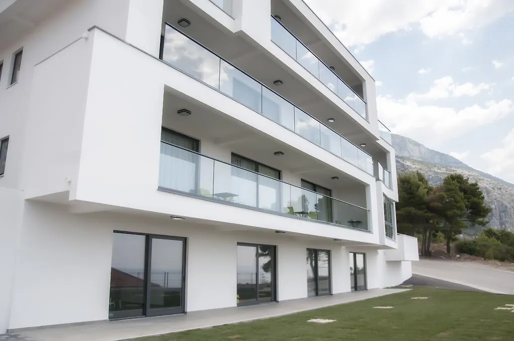 Whitehouse Apartments-1