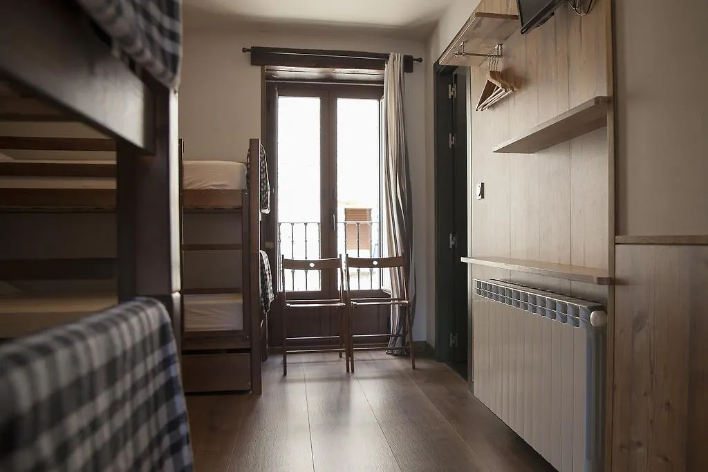 Hostel-Albergue Monte Perdido-1