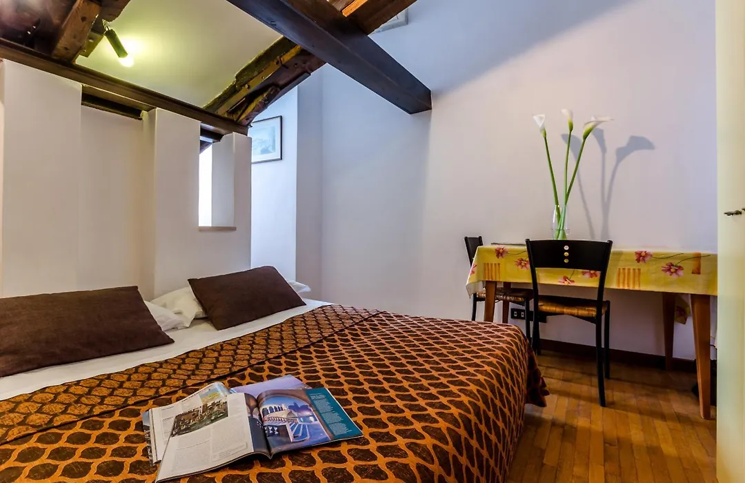 Venice Apartments-1