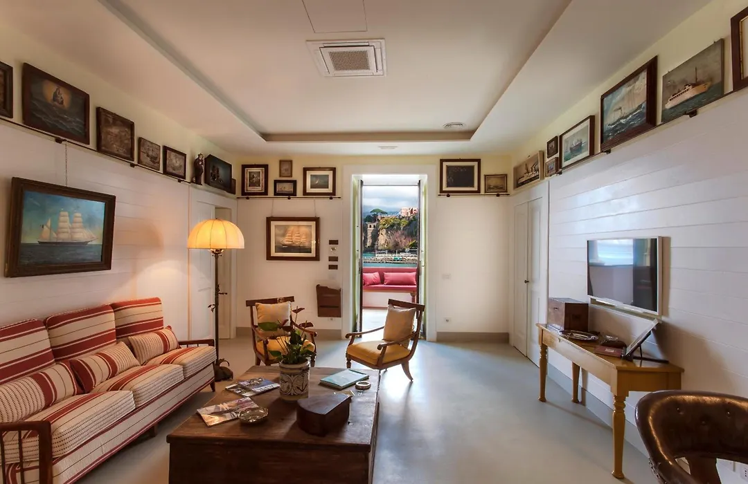 Yacht Club Capo Cervo Suites B&B-1