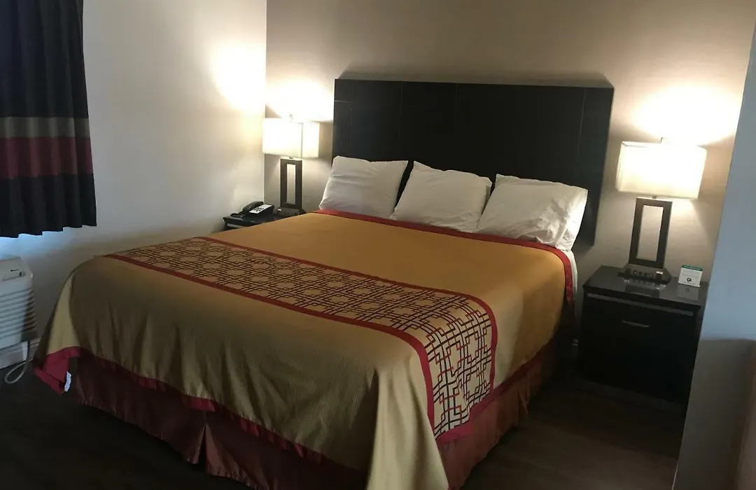 Manhattan Inn & Suites-1