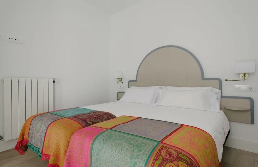 Apartamentos RG Suites Plaza del Salvador-1