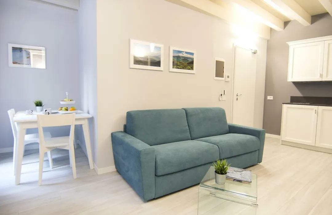 La Quadra Suites - The Super Central Apartments In Iseo, With Daily Housekeeping Included!-1