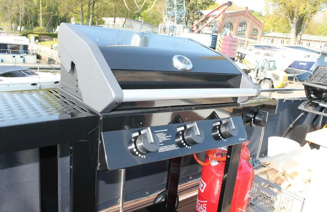 Hausboot Deluxe-1