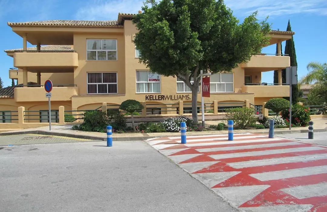 Apartamento en Los Patios de Santa Maria Golf-1