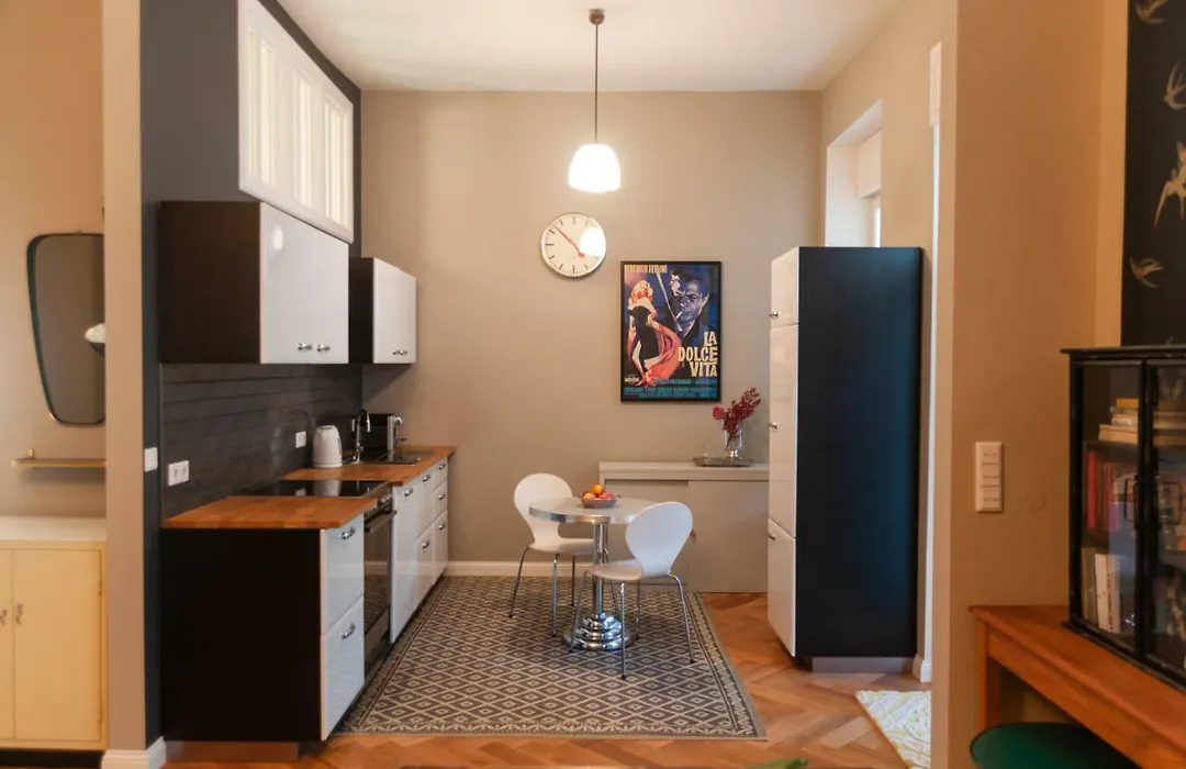 Studio Apartment Berlin-1