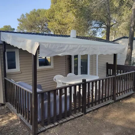 Camping Oasis Village Puget Sur Argens-2
