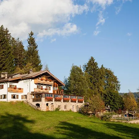 Hotel Restaurant Waldbichl-3