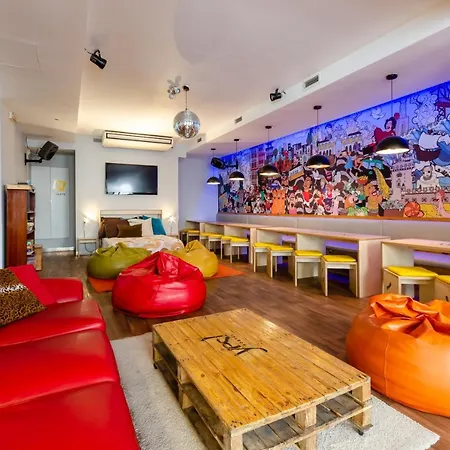 Yes Lisbon Hostel-3