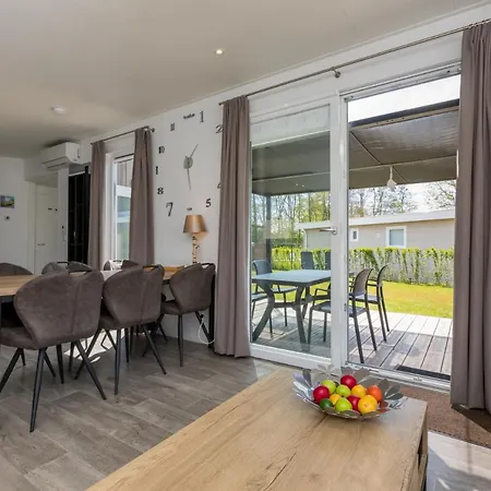 Welcome In - Chalets Vakantiepark Hart Van Zeeland Met Zonnig Terras-3