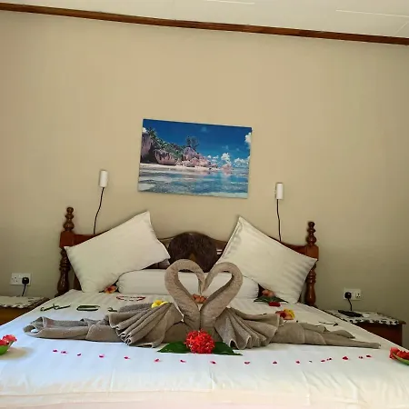 Island Bungalow-2