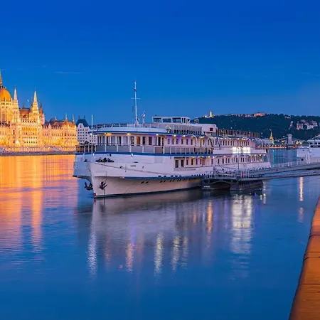 Grand Jules - Boat Hotel-2