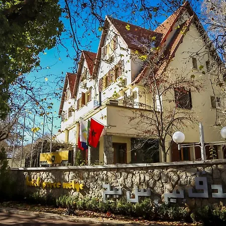 Hotel Perce Neige-2