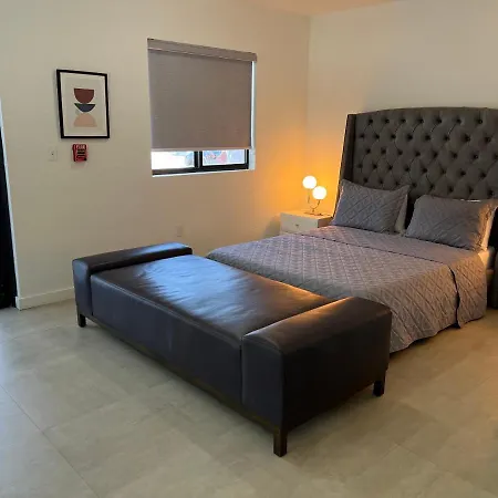 Renzzi Wynwood Apartments-2