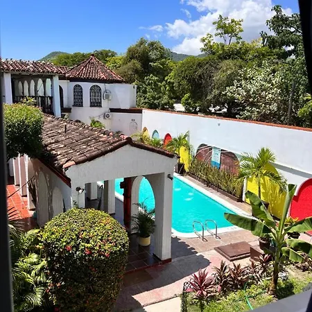 The Chill In Mansion Hostel Santa Marta-2