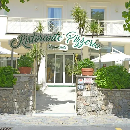 Hotel Pigalle-3