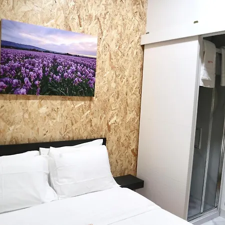Amadora Boutique Hostel-3