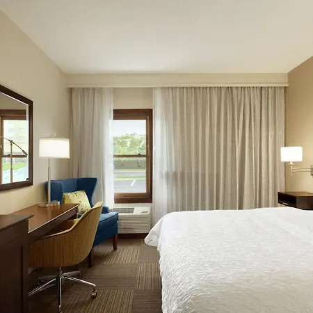 Hampton Inn And Suites Springdale-2