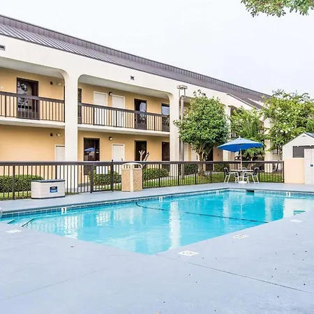 Quality Inn At The Mall - Valdosta-2