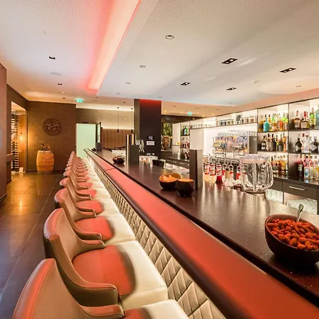 Best Western Premier Central Hotel Leonhard-3