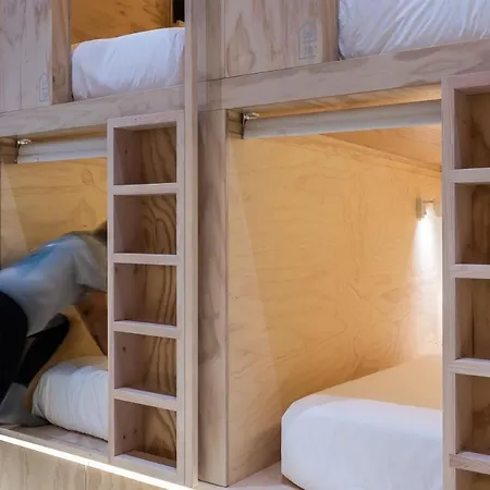 Colo Colo Hostel - Single Private Beds-2