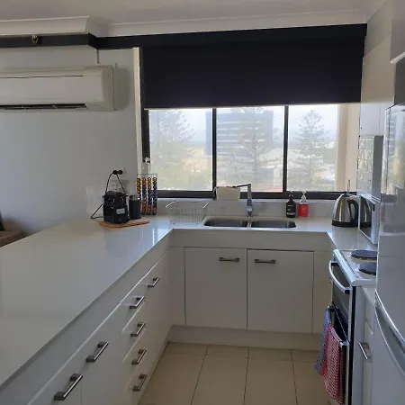 Surfers Paradise Ocean View Apartment-2