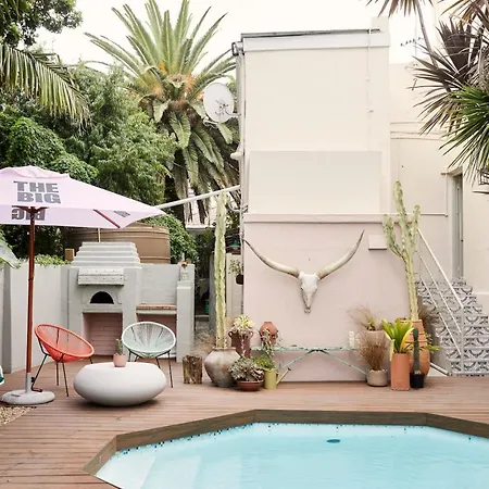 The Big - Luxury Backpackers-2