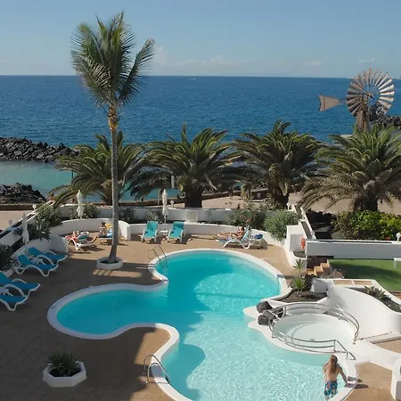 Neptuno Suites - Adults Only-2