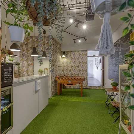 Travel & Live Hostel-3