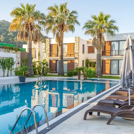 Moyo Luxury Hotel & Beach-3
