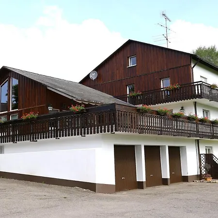 Landhotel Garni Schweizerhaus-2